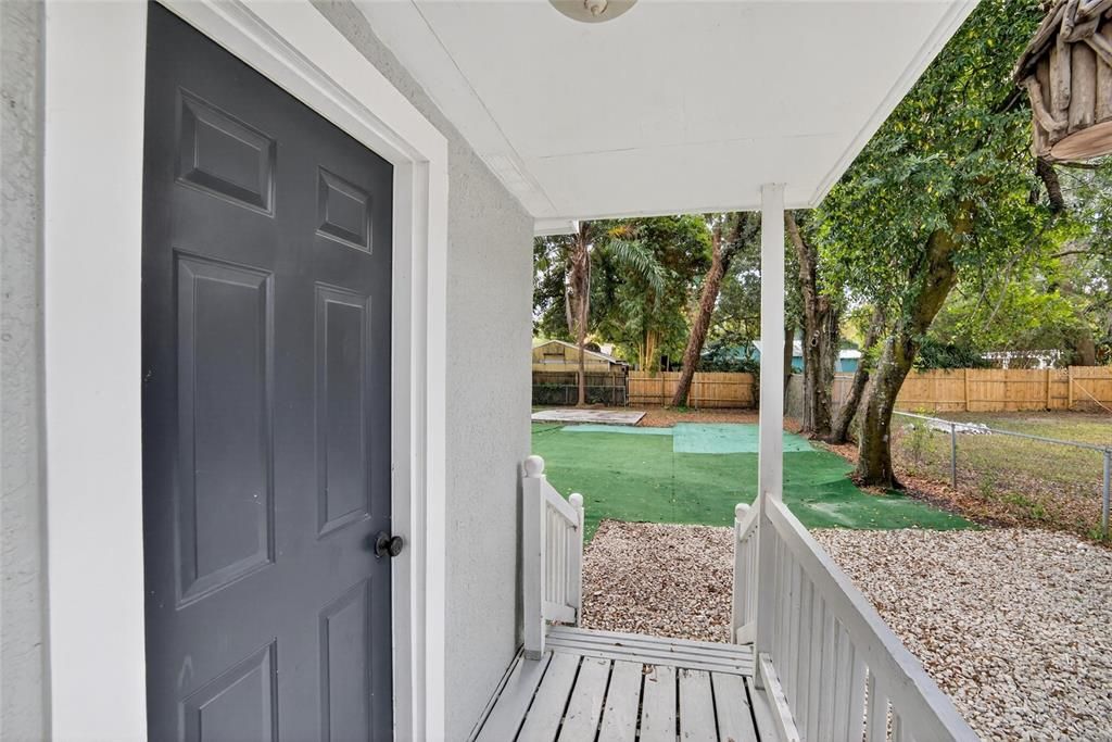 For Sale: $335,000 (2 beds, 2 baths, 1117 Square Feet)