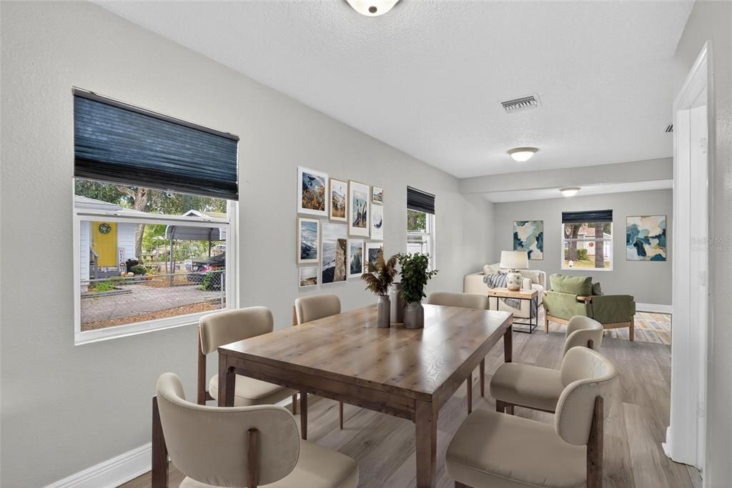 For Sale: $335,000 (2 beds, 2 baths, 1117 Square Feet)