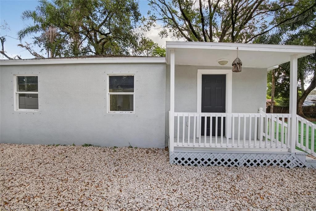 For Sale: $335,000 (2 beds, 2 baths, 1117 Square Feet)