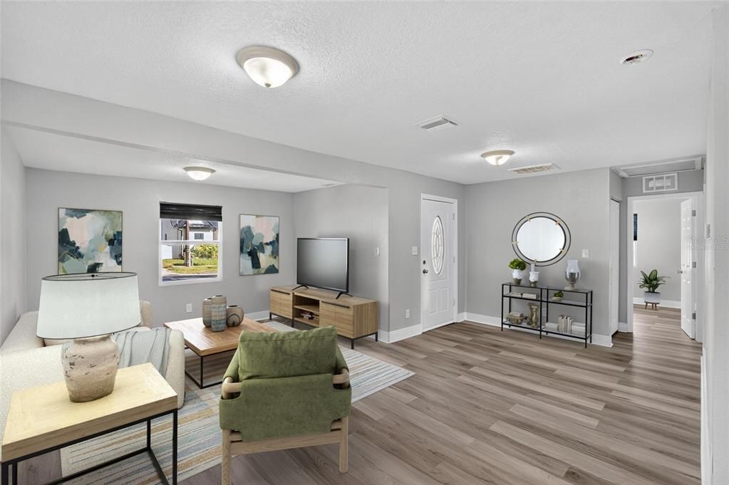 For Sale: $335,000 (2 beds, 2 baths, 1117 Square Feet)