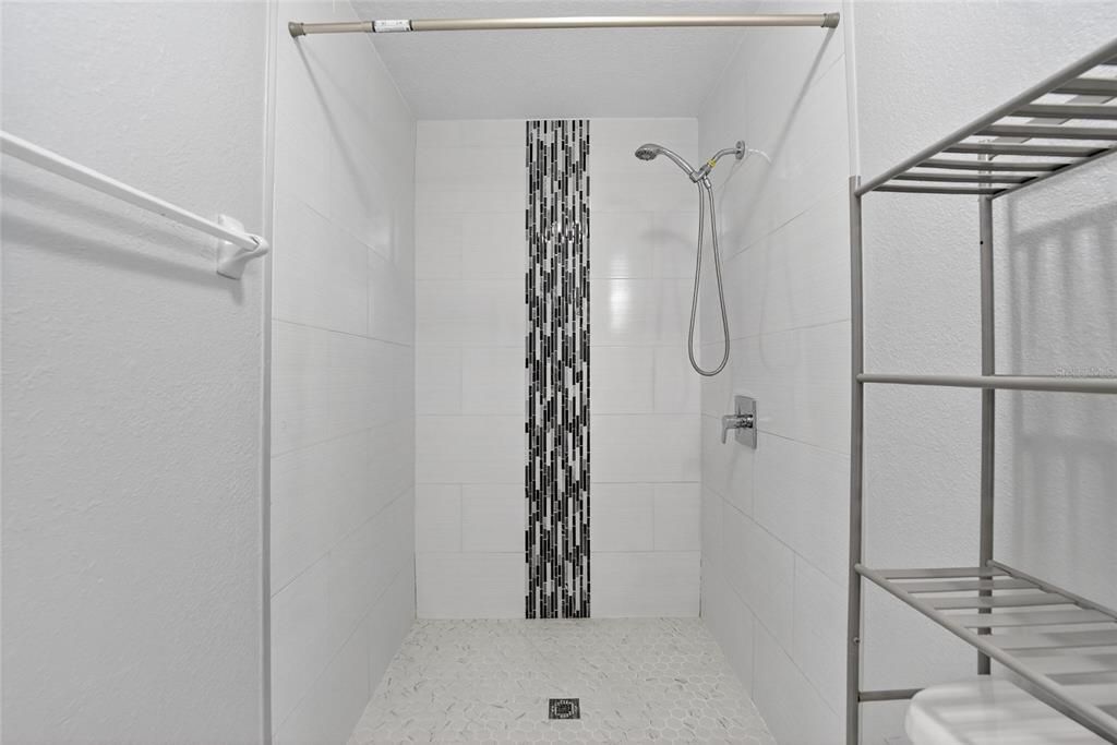 For Sale: $335,000 (2 beds, 2 baths, 1117 Square Feet)