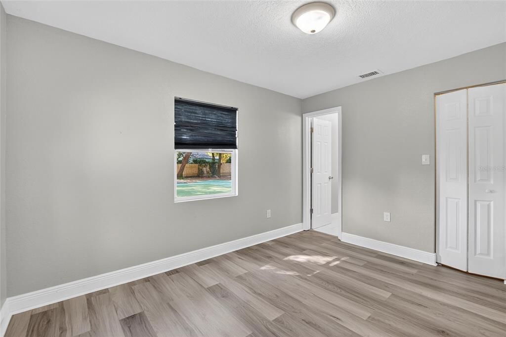 For Sale: $335,000 (2 beds, 2 baths, 1117 Square Feet)