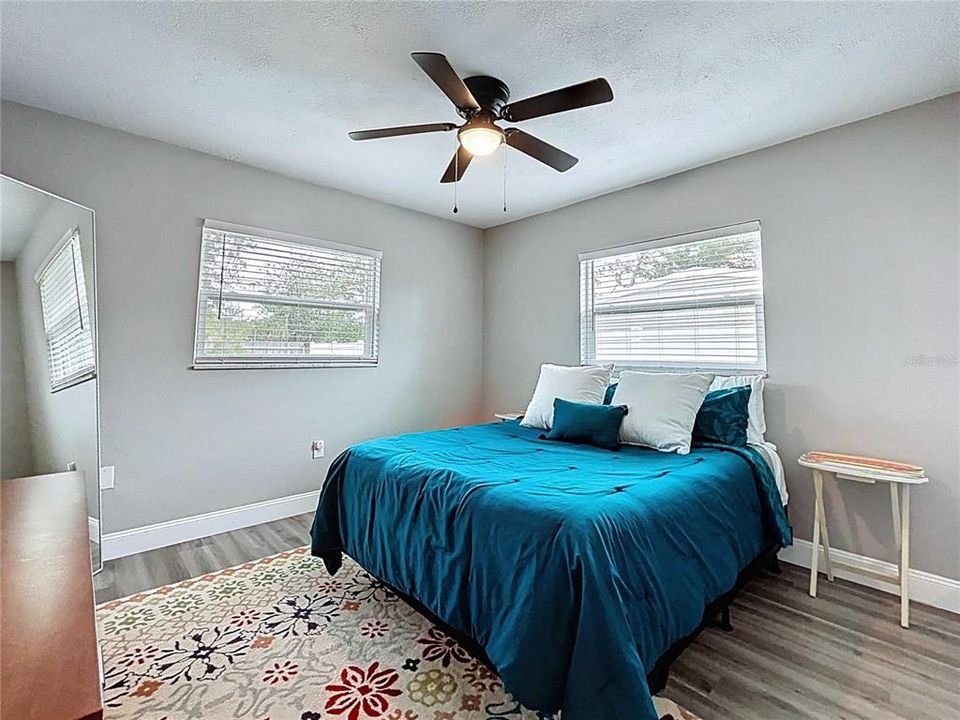 Activo con contrato: $525,000 (4 camas, 2 baños, 2112 Pies cuadrados)