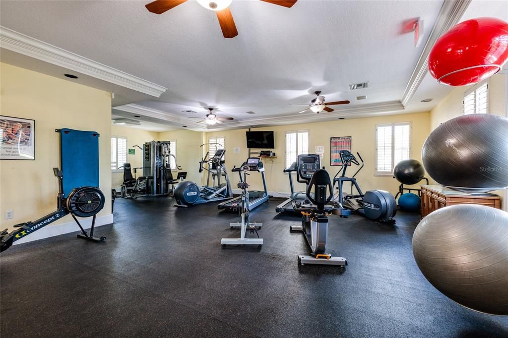 合同活跃: $1,250,000 (3 贝兹, 2 浴室, 1867 平方英尺)