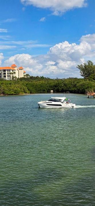 合同活跃: $1,250,000 (3 贝兹, 2 浴室, 1867 平方英尺)