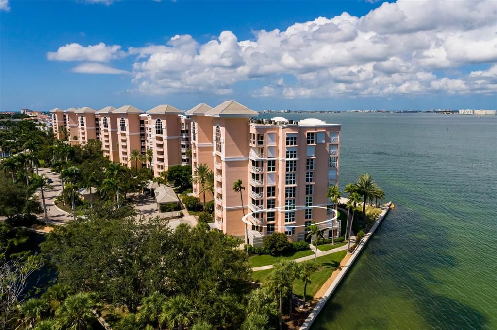 合同活跃: $1,250,000 (3 贝兹, 2 浴室, 1867 平方英尺)