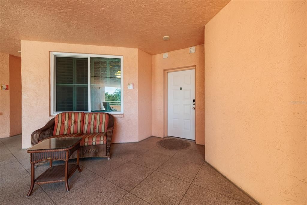 合同活跃: $1,250,000 (3 贝兹, 2 浴室, 1867 平方英尺)