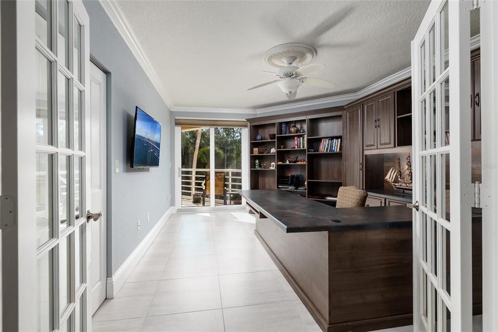 合同活跃: $1,250,000 (3 贝兹, 2 浴室, 1867 平方英尺)