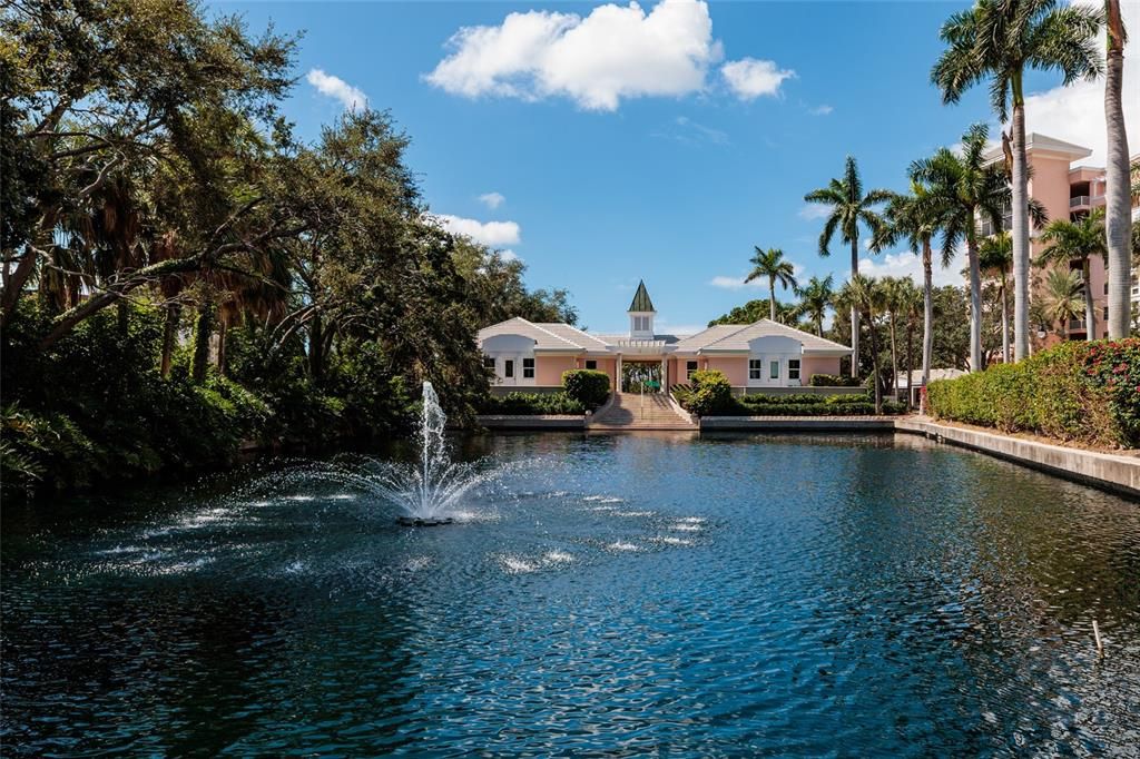 合同活跃: $1,250,000 (3 贝兹, 2 浴室, 1867 平方英尺)