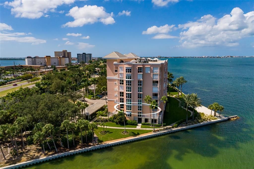 合同活跃: $1,250,000 (3 贝兹, 2 浴室, 1867 平方英尺)