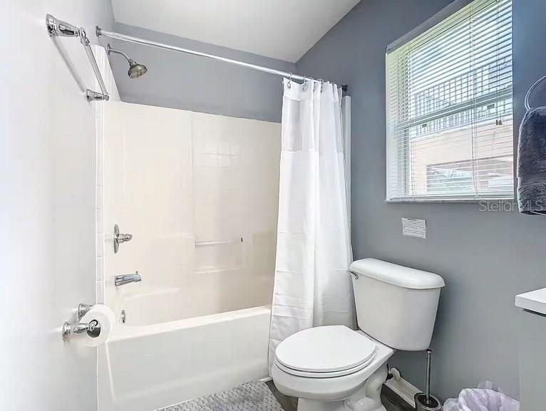 En Venta: $390,000 (3 camas, 2 baños, 1450 Pies cuadrados)