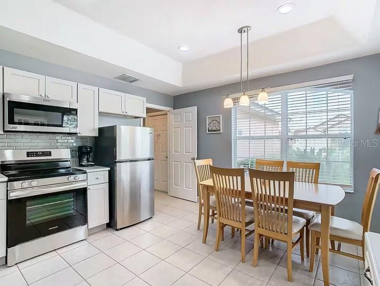 En Venta: $390,000 (3 camas, 2 baños, 1450 Pies cuadrados)