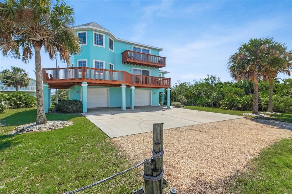 For Sale: $849,000 (3 beds, 2 baths, 2031 Square Feet)