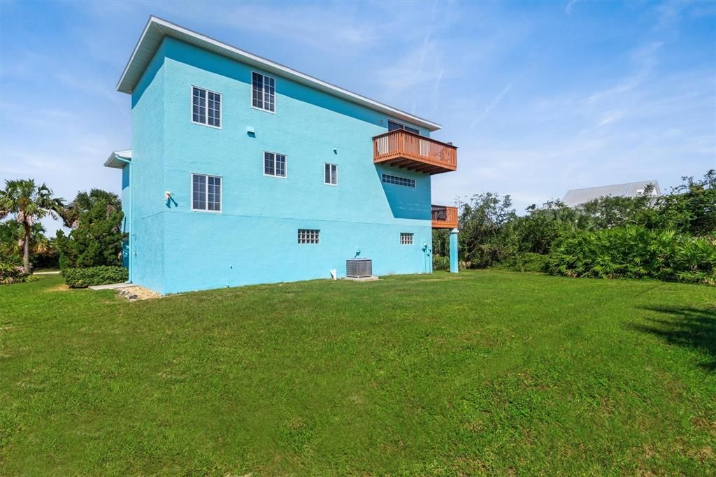 For Sale: $849,000 (3 beds, 2 baths, 2031 Square Feet)