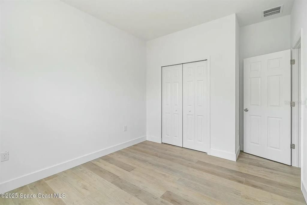 На продажу: $469,000 (4 спален, 2 ванн, 1800 Квадратных фут)