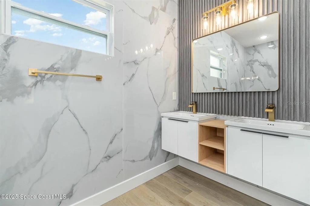 На продажу: $469,000 (4 спален, 2 ванн, 1800 Квадратных фут)