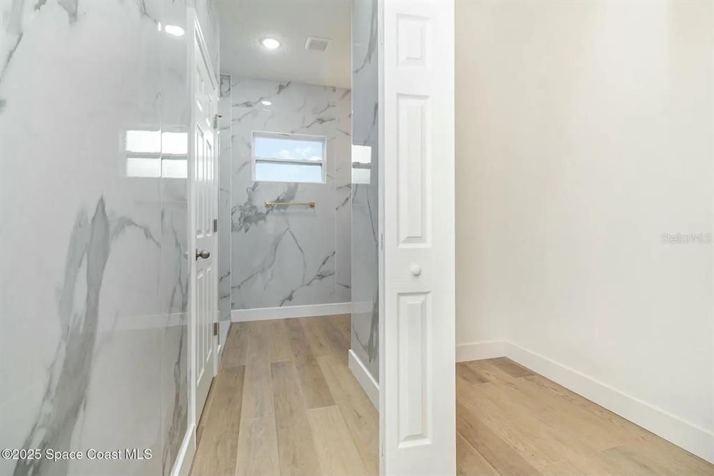 На продажу: $469,000 (4 спален, 2 ванн, 1800 Квадратных фут)
