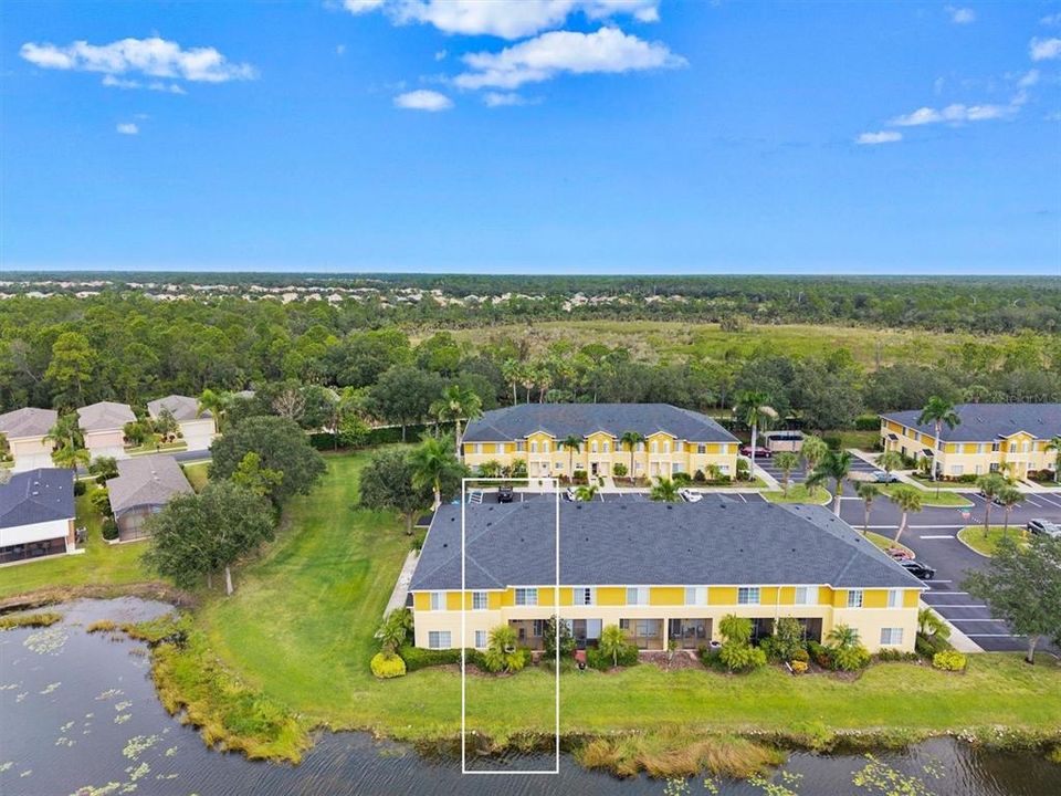 合同活跃: $239,900 (2 贝兹, 2 浴室, 1537 平方英尺)