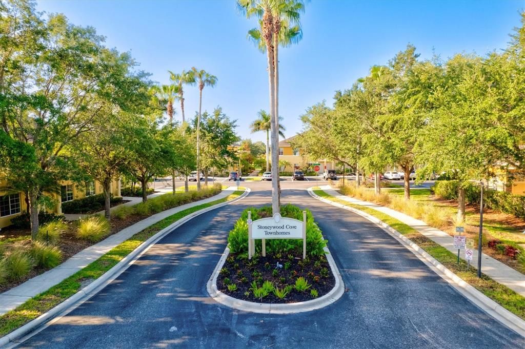 合同活跃: $239,900 (2 贝兹, 2 浴室, 1537 平方英尺)