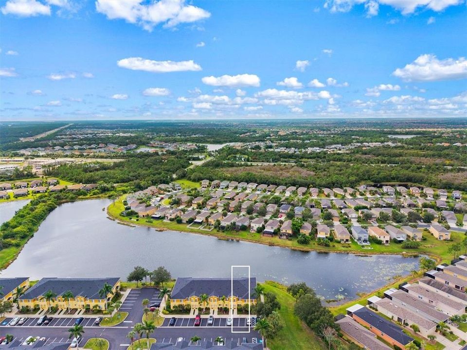 合同活跃: $239,900 (2 贝兹, 2 浴室, 1537 平方英尺)