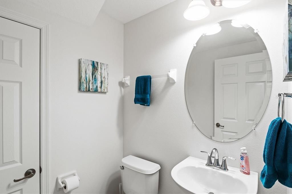 合同活跃: $239,900 (2 贝兹, 2 浴室, 1537 平方英尺)