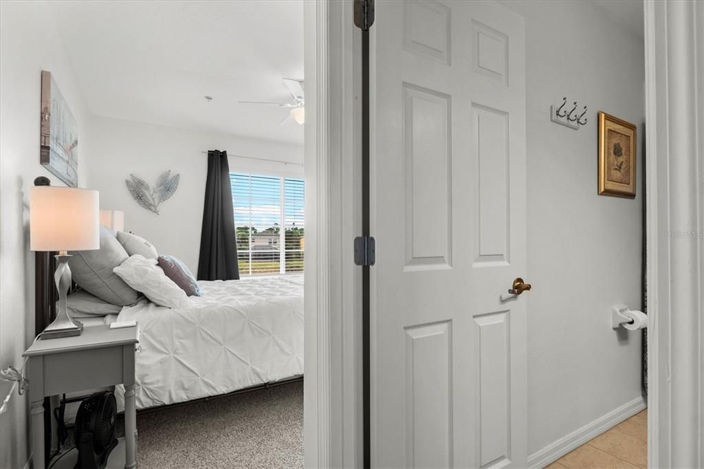 合同活跃: $239,900 (2 贝兹, 2 浴室, 1537 平方英尺)