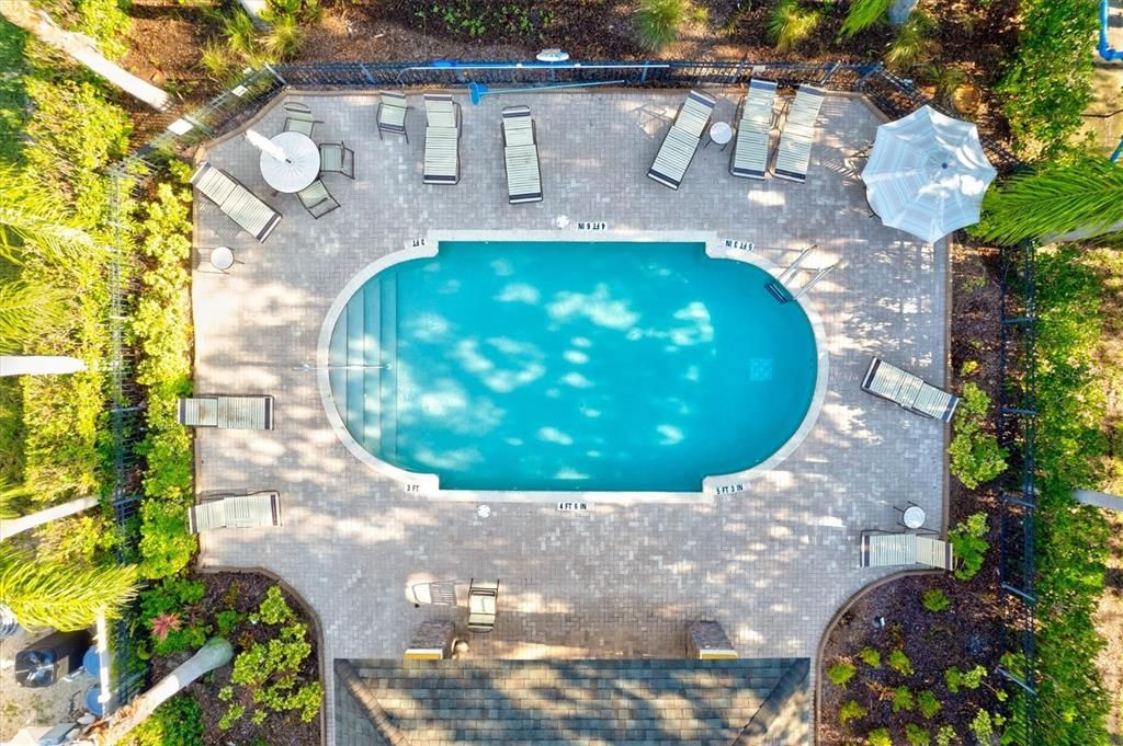 合同活跃: $239,900 (2 贝兹, 2 浴室, 1537 平方英尺)