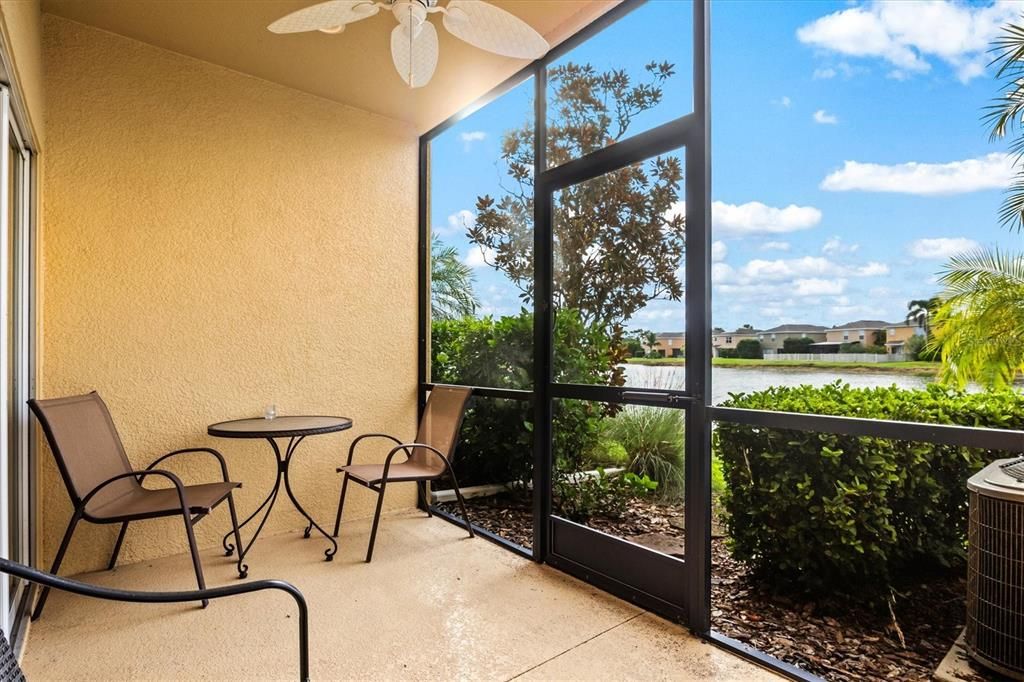 合同活跃: $239,900 (2 贝兹, 2 浴室, 1537 平方英尺)