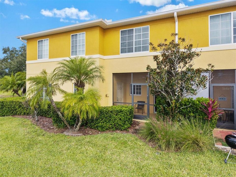 合同活跃: $239,900 (2 贝兹, 2 浴室, 1537 平方英尺)