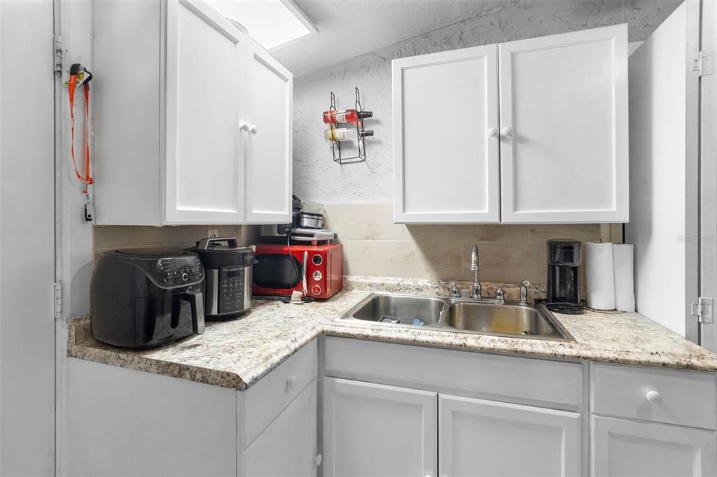 合同活跃: $399,900 (4 贝兹, 3 浴室, 1514 平方英尺)