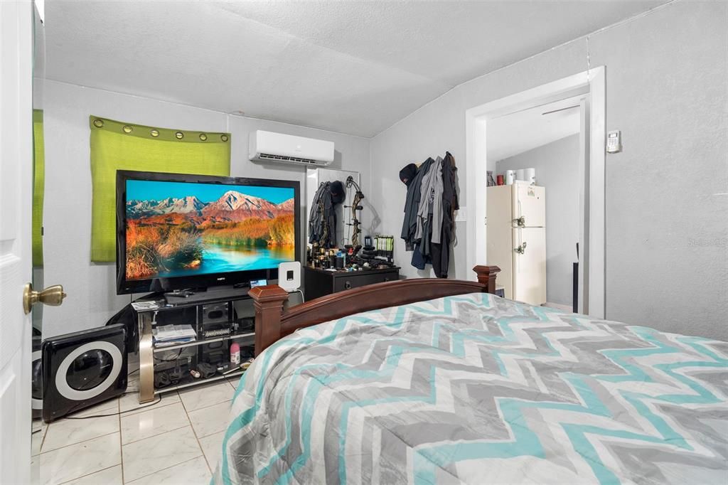 合同活跃: $399,900 (4 贝兹, 3 浴室, 1514 平方英尺)