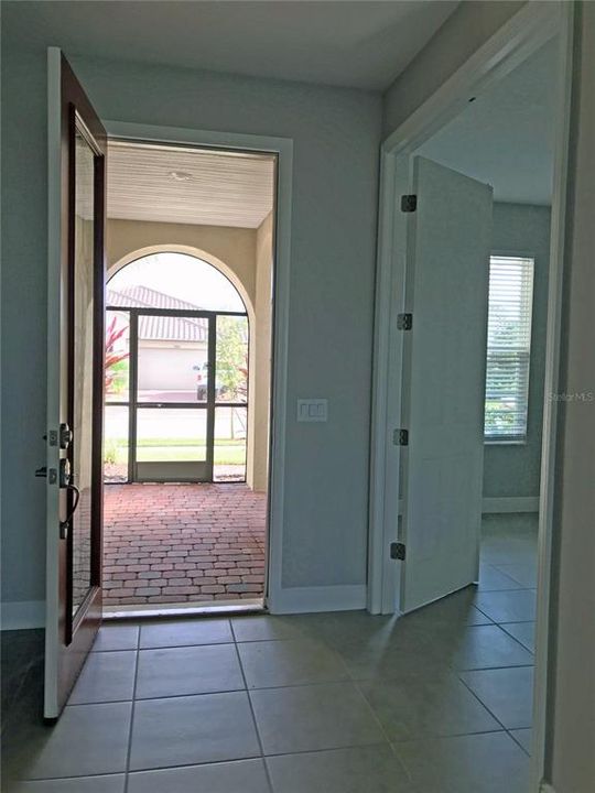 For Sale: $489,800 (4 beds, 3 baths, 2430 Square Feet)