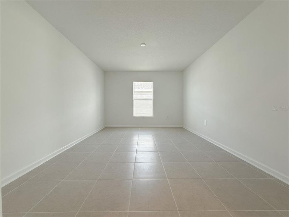 出租: $2,000 (4 贝兹, 3 浴室, 2174 平方英尺)