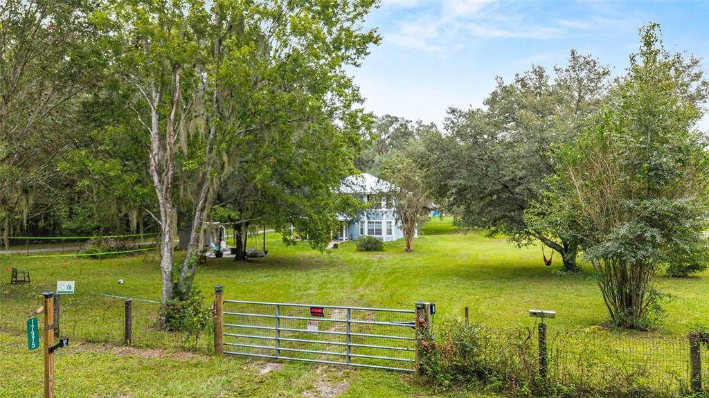 For Sale: $359,900 (3 beds, 2 baths, 1640 Square Feet)