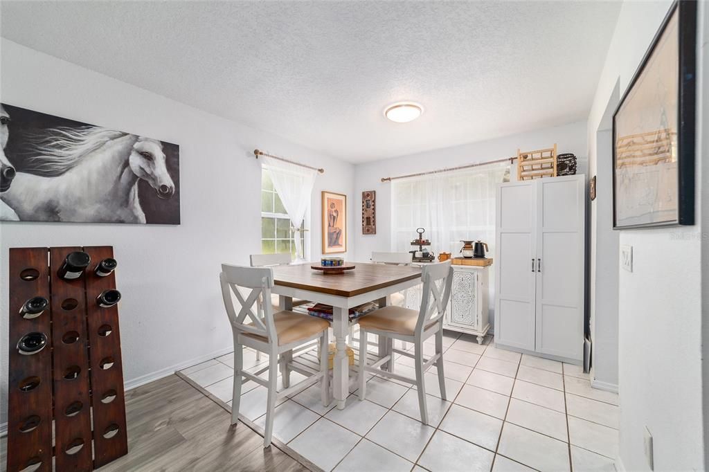 For Sale: $359,900 (3 beds, 2 baths, 1640 Square Feet)