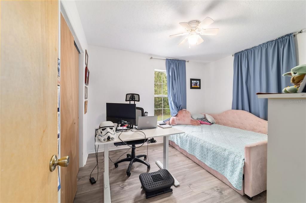 For Sale: $359,900 (3 beds, 2 baths, 1640 Square Feet)