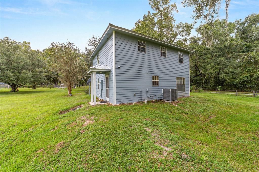 For Sale: $359,900 (3 beds, 2 baths, 1640 Square Feet)