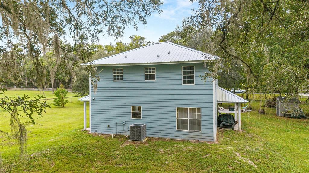 For Sale: $359,900 (3 beds, 2 baths, 1640 Square Feet)