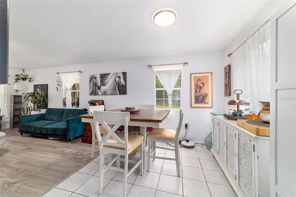 For Sale: $359,900 (3 beds, 2 baths, 1640 Square Feet)