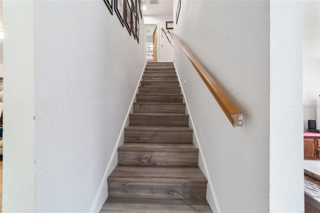 For Sale: $359,900 (3 beds, 2 baths, 1640 Square Feet)