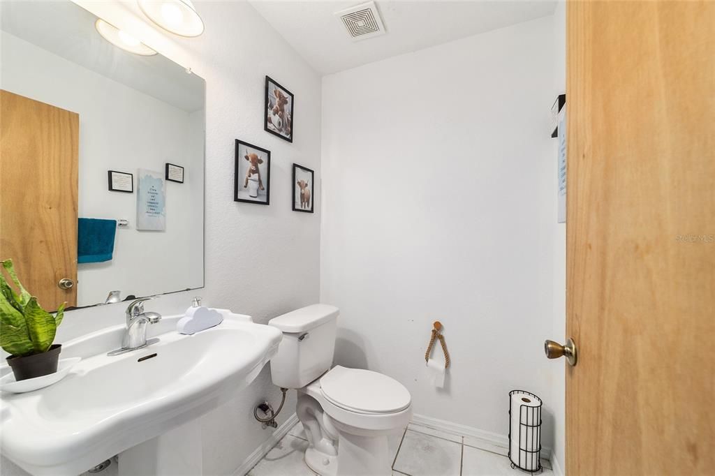 For Sale: $359,900 (3 beds, 2 baths, 1640 Square Feet)