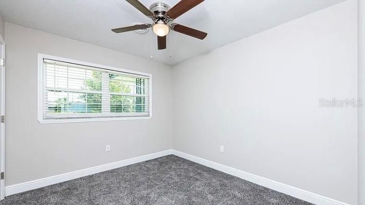 待售: $250,000 (3 贝兹, 2 浴室, 1288 平方英尺)