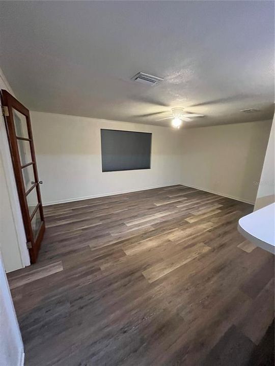 For Sale: $249,000 (3 beds, 2 baths, 1320 Square Feet)