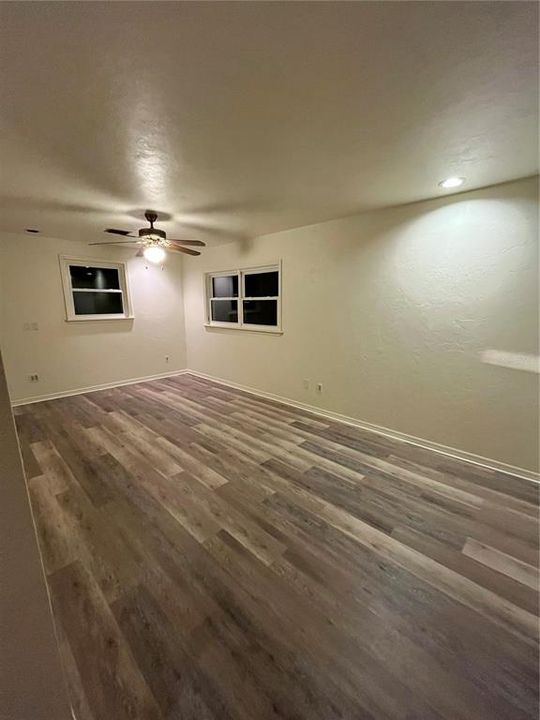 For Sale: $249,000 (3 beds, 2 baths, 1320 Square Feet)