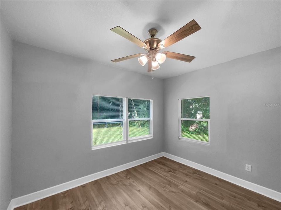 En Venta: $330,000 (3 camas, 2 baños, 1376 Pies cuadrados)