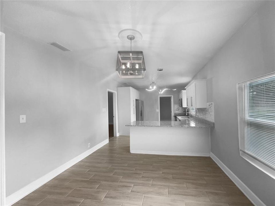 En Venta: $330,000 (3 camas, 2 baños, 1376 Pies cuadrados)