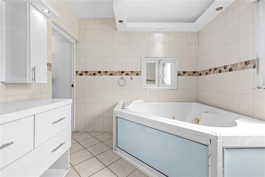 En Venta: $495,000 (6 camas, 4 baños, 0 Pies cuadrados)