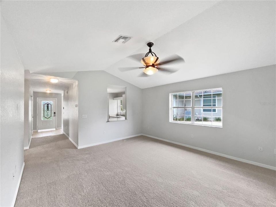 На продажу: $263,000 (2 спален, 2 ванн, 1270 Квадратных фут)