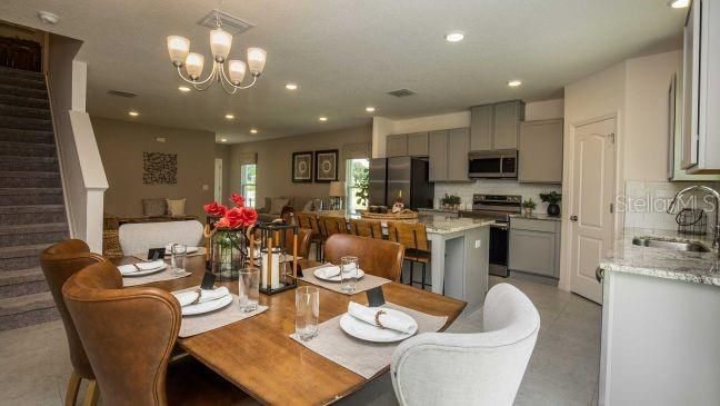 Active With Contract: $274,900 (3 beds, 2 baths, 1647 Square Feet)