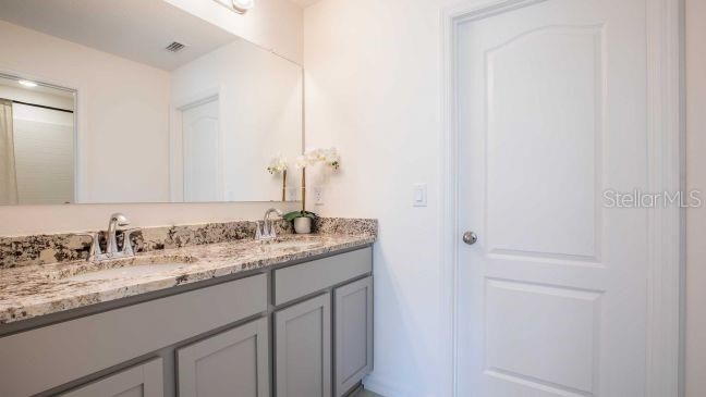 Active With Contract: $274,900 (3 beds, 2 baths, 1647 Square Feet)